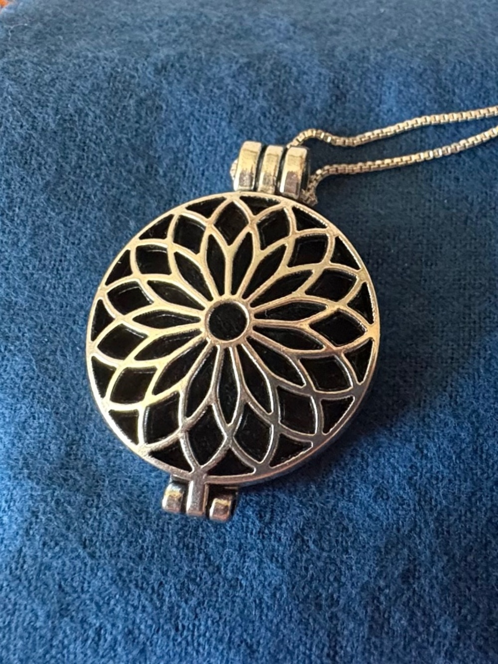 Silver Plated Pendant, Essential Oil Diffuser - Chain Not Included - Picture 3 of 5